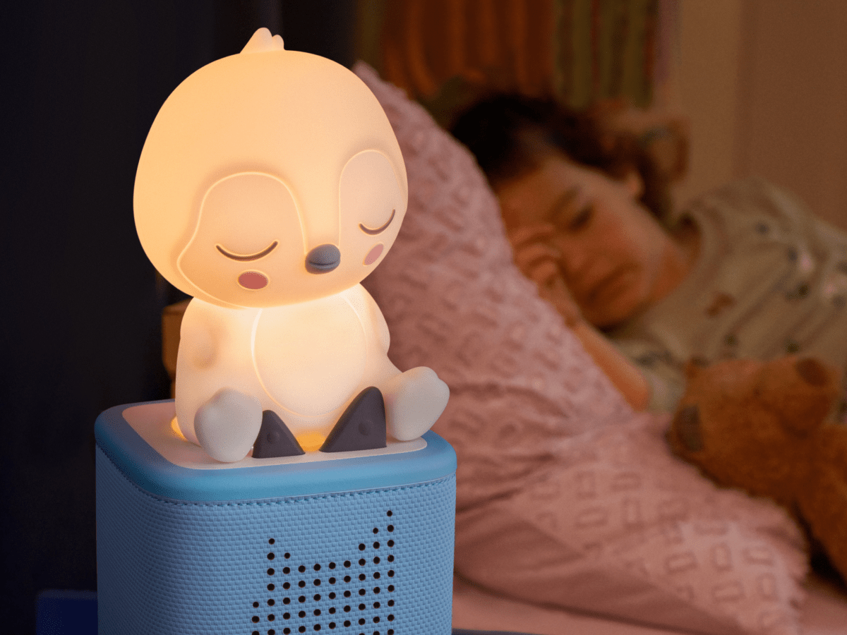 Sleepy Friends Sleepy Penguin Night Light audio figurine with content illustration